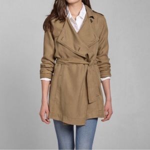 Abercrombie & Fitch Lightweight Tan Trench Coat